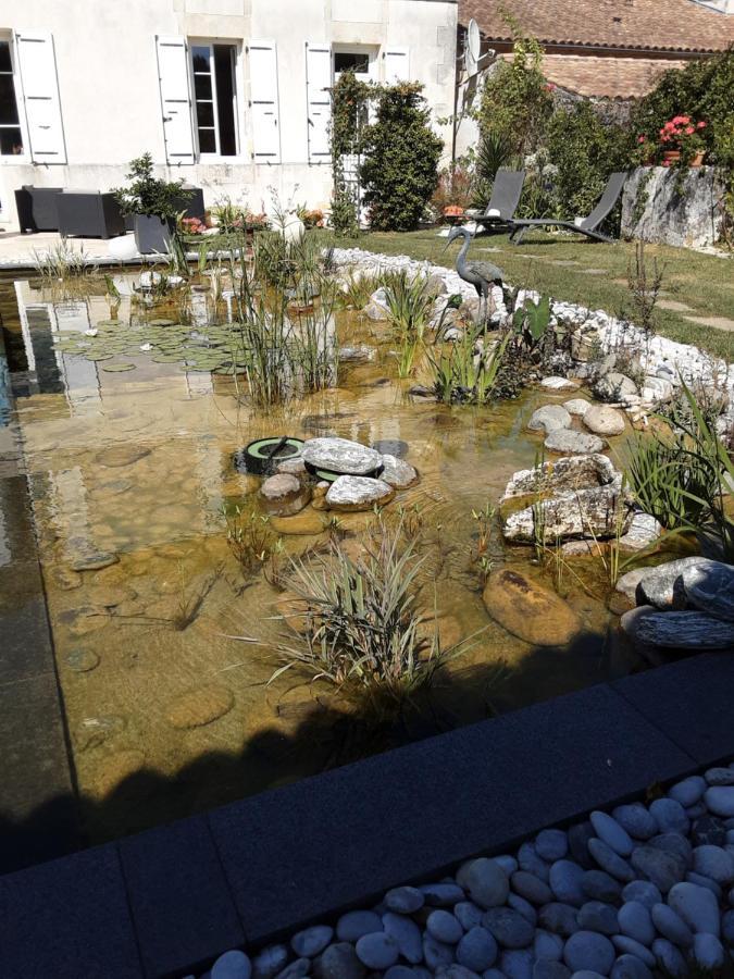 Apartamento La Tourterelle Thaims Exterior foto